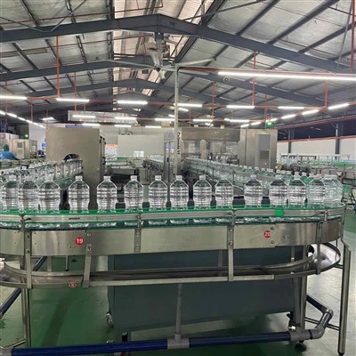 Macchina imballatrice liquida per bevande completamente automatica